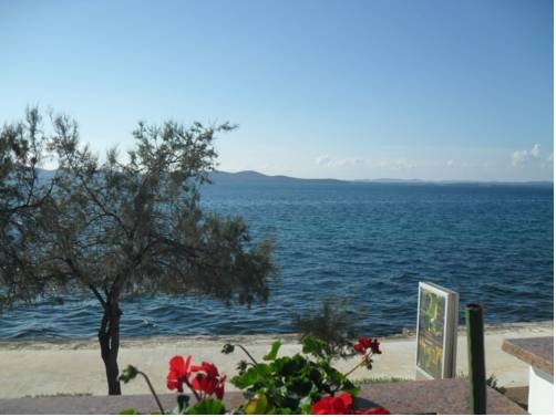 Imagen general del Hotel Hotel Villa Nico. Foto 7