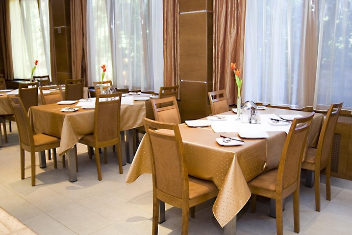 Imagen general del Hotel Hotel Villa Pax. Foto 13