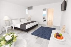 Imagen de la habitación del Hotel Hotel Village. Foto 2