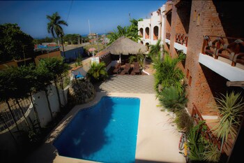 Imagen general del Hotel Hotel Villas Xaiba. Foto 6