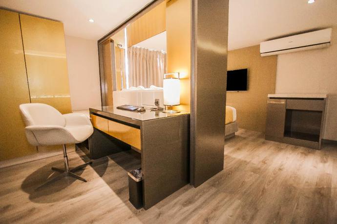 Imagen de la habitación del Hotel Hotel XYZ. Foto 15