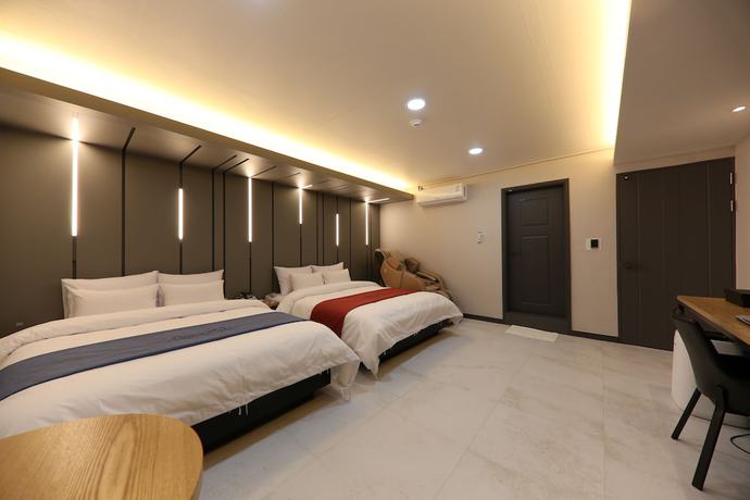 Imagen de la habitación del Hotel Hotel ZIP. Foto 7