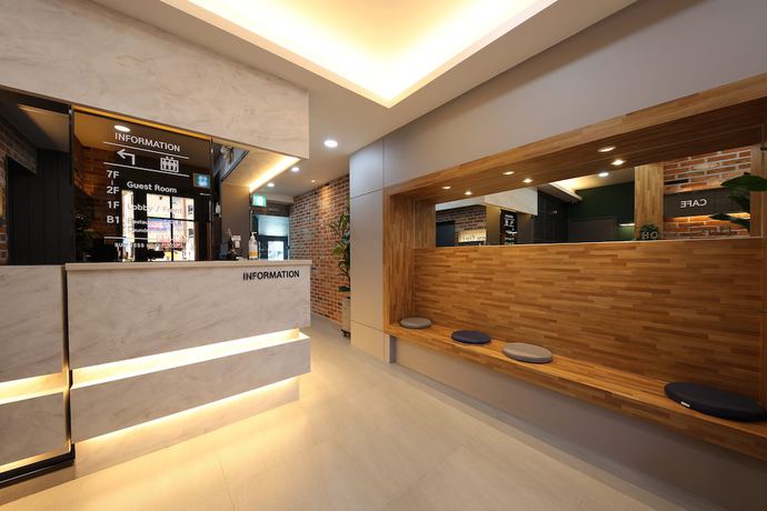 Imagen de los interiores del Hotel Hotel ZIP. Foto 19