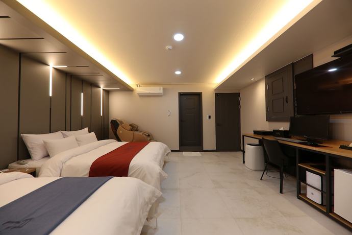 Imagen de la habitación del Hotel Hotel ZIP. Foto 10