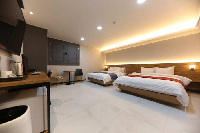 Imagen de la habitación del Hotel Hotel ZIP. Foto 13