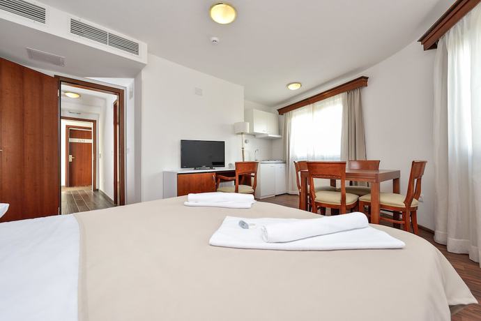 Imagen de la habitación del Hotel Hotel ZaDaR. Foto 6