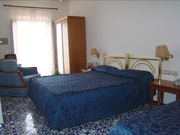 Imagen de la habitación del Hotel Hotel Zi' Ntonio. Foto 8
