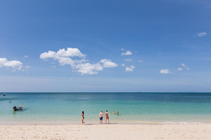 Imagen de los exteriores del Hotel Hotel and Beach Bungalow at Lanta Resort. Foto 14