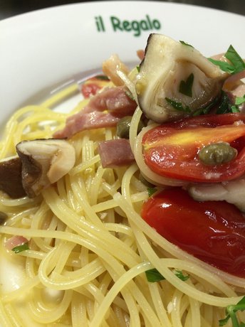 Imagen del bar/restaurante del Hotel Hotel and Ristorante IL Regalo. Foto 12