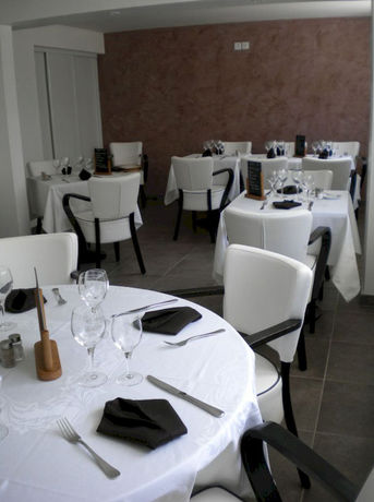 Imagen del bar/restaurante del Hotel Hotel le Terminus. Foto 3