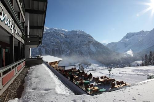 Imagen general del Hotel Hotel y Chalet Montana. Foto 23