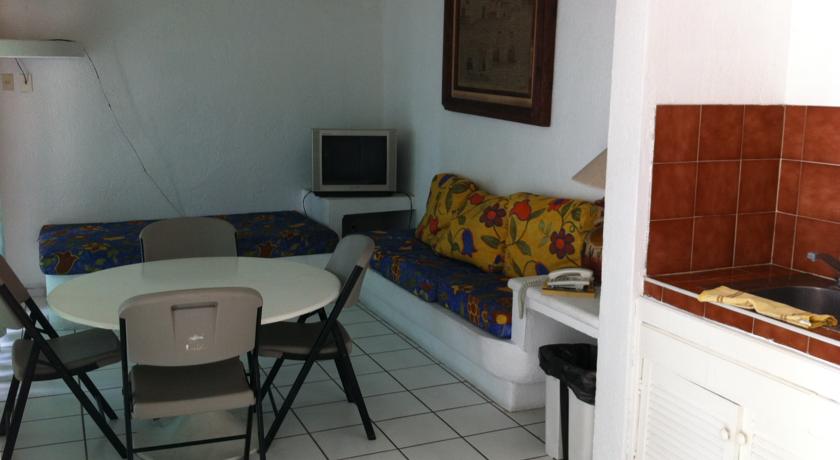 Imagen de la habitación del Hotel Hotel y Suites Santa Cecilia. Foto 4