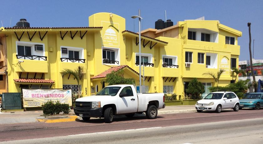 Imagen general del Hotel Hotel y Suites Santa Cecilia. Foto 1