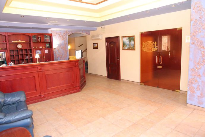 Imagen de los interiores del Hotel Hotel4crowns. Foto 18