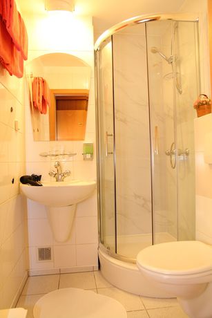 Imagen de la habitación del Hotel Hotel4crowns. Foto 15