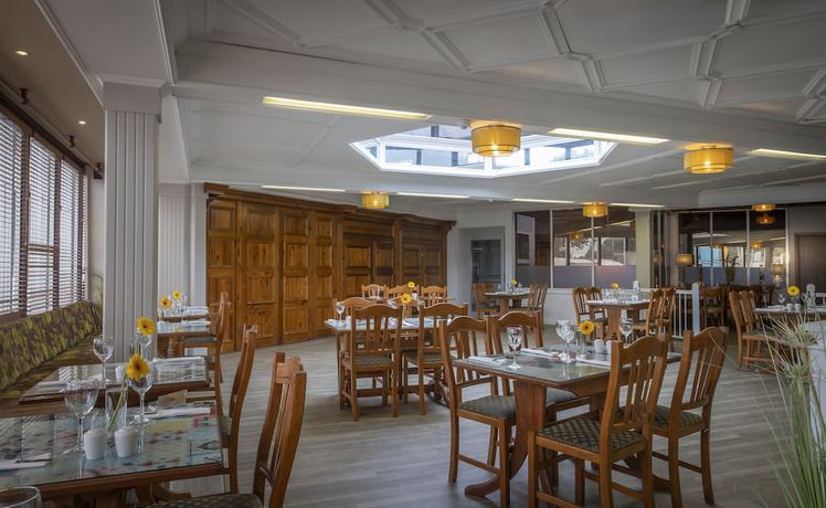 Imagen del bar/restaurante del Hotel Hotel67. Foto 2