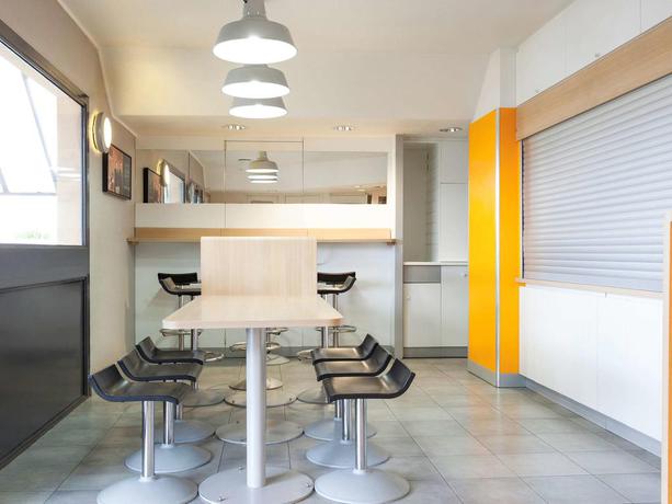 Imagen del bar/restaurante del Hotel HotelF1 Dunkerque Centre St Pol sur Mer. Foto 2