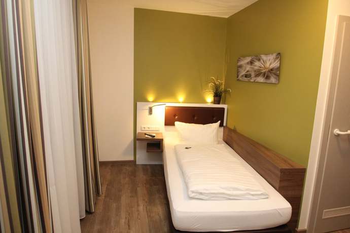 Imagen de la habitación del Hotel Hotel-Gasthof Wei&szlig;es Ro&szlig;. Foto 7
