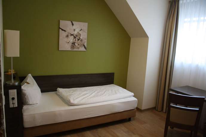 Imagen de la habitación del Hotel Hotel-Gasthof Wei&szlig;es Ro&szlig;. Foto 15