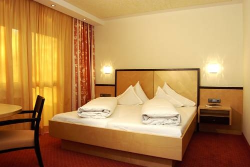 Imagen de la habitación del Hotel Hotel-Gasthof zur Sch&ouml;nen Aussicht. Foto 27