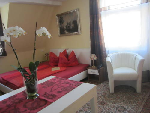 Imagen de la habitación del Hotel Hotel-Pension Adler Untert&uuml;rkheim. Foto 13