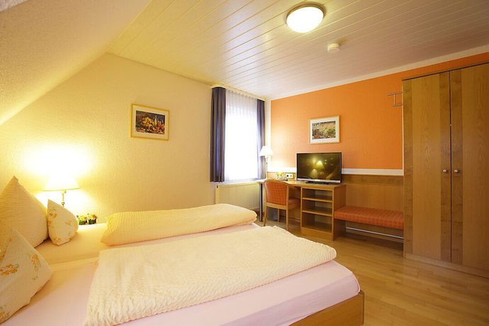 Imagen de la habitación del Hotel Hotel-Restaurant Gasthof Adler. Foto 8