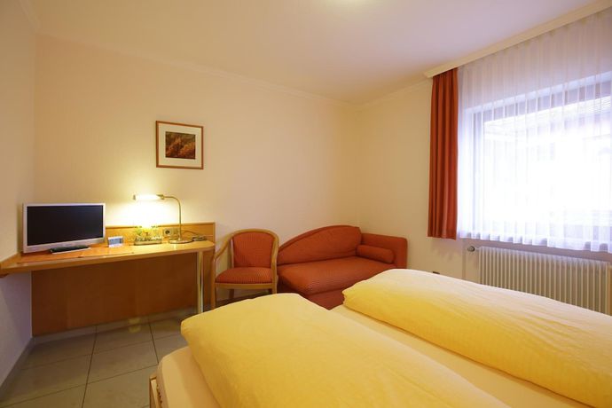 Imagen de la habitación del Hotel Hotel-Restaurant Gasthof Adler. Foto 11