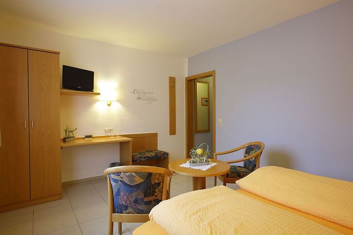 Imagen de la habitación del Hotel Hotel-Restaurant Gasthof Adler. Foto 13