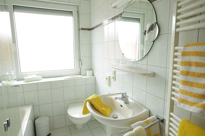 Imagen de la habitación del Hotel Hotel-Restaurant Gasthof Adler. Foto 16