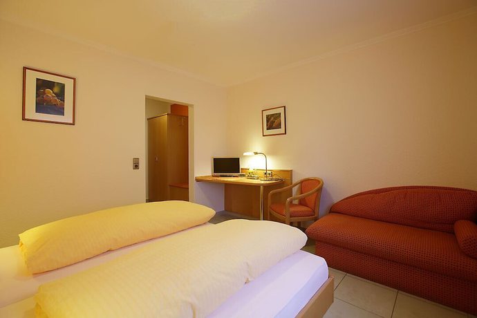 Imagen de la habitación del Hotel Hotel-Restaurant Gasthof Adler. Foto 17