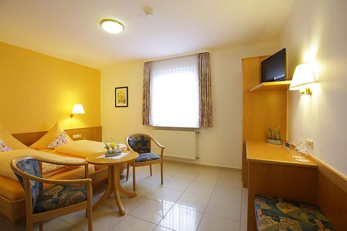 Imagen de la habitación del Hotel Hotel-Restaurant Gasthof Adler. Foto 18