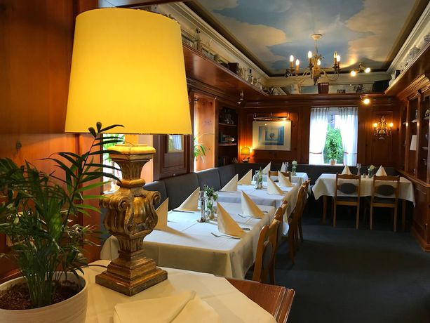 Imagen del bar/restaurante del Hotel Hotel-Restaurant St&uuml;er. Foto 10