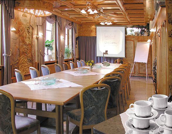 Imagen de los interiores del Hotel Hotel-Restaurant St&uuml;er. Foto 19