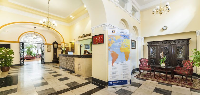 Imagen de los interiores del Hotel Hoteles Globales Reina Cristina. Foto 17