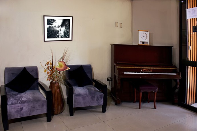 Imagen del bar/restaurante del Hotel Hoteles Riviera Cayma. Foto 2