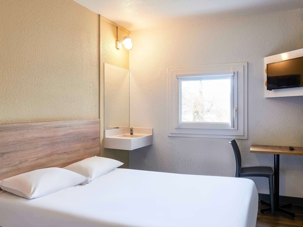 Imagen de la habitación del Hotel Hotelf1 Laval. Foto 18