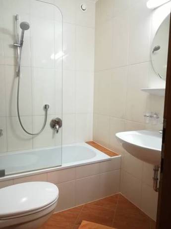 Imagen de la habitación del Hotel Hotel-garni Austria. Foto 8