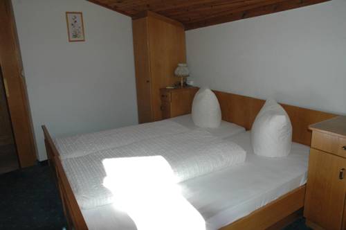 Imagen de la habitación del Hotel Hotel-gasthof Waldcaf&eacute;. Foto 4