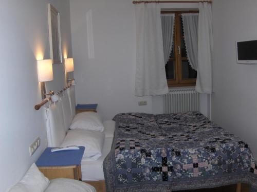 Imagen de la habitación del Hotel Hotel-gasthof Zur Rose. Foto 10