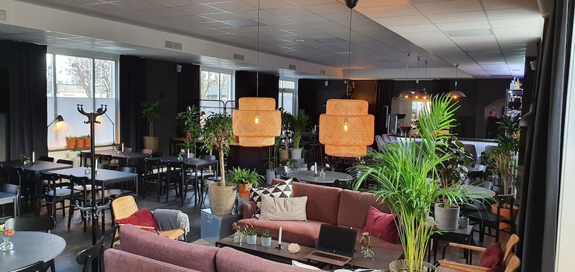 Imagen del bar/restaurante del Hotel Hotell If&ouml;hus. Foto 2