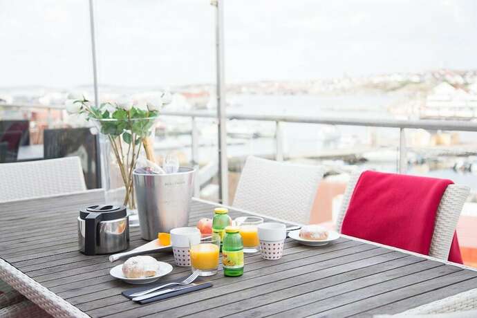 Imagen general del Hotel Hotell Kungshamn Suites. Foto 13