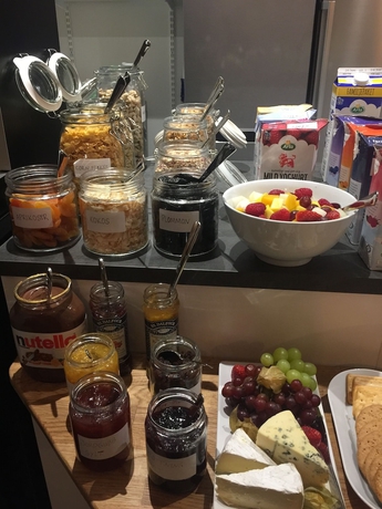 Imagen del bar/restaurante del Hotel Hotell Stortorget, &ouml;stersund. Foto 2