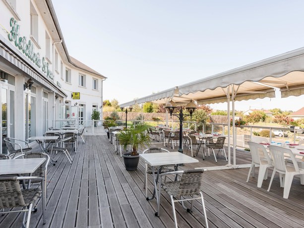 Imagen del bar/restaurante del Hotel Hotellerie Saint Jean. Foto 4