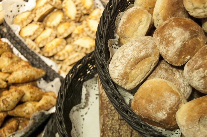 Imagen del bar/restaurante del Hotel Hotelli Lähde. Foto 2