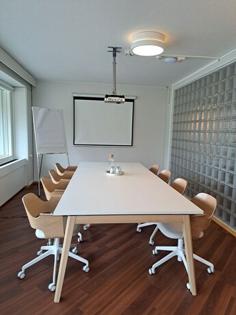 Imagen de los interiores del Hotel Hotelli Siuntio. Foto 23