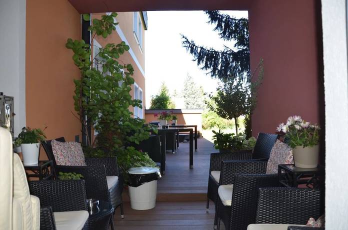 Imagen de los exteriores del Hotel Hotelmaria. Foto 12