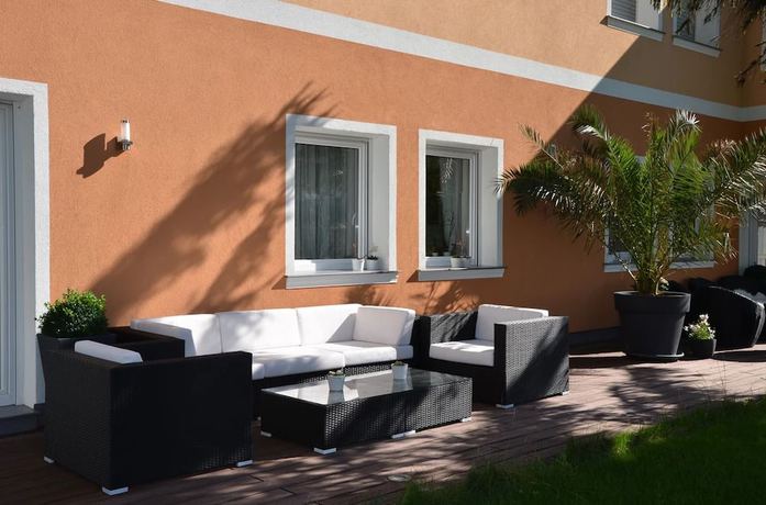 Imagen de los exteriores del Hotel Hotelmaria. Foto 13