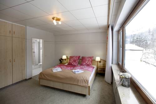 Imagen de la habitación del Hotel Hotel-pension Zum Paradies. Foto 8