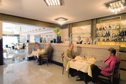 Imagen de la habitación del Hotel Hotel-restaurant Sch&uuml;nemann. Foto 2