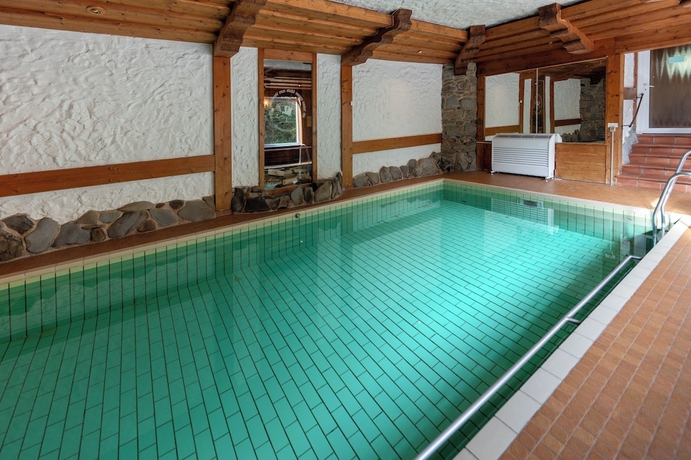 Imagen de la piscina del Hotel Hotels Am Kranichsee. Foto 14